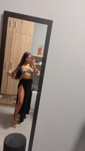 661048958: Chica busca chico en Sevilla