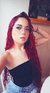 605673846: Chica busca chico en Sevilla