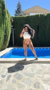 614707081: Chica busca chico en La Coruña