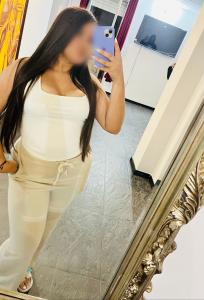 674019844: Chica busca chico en Barcelona
