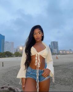 672144982: Chica busca chico en Barcelona