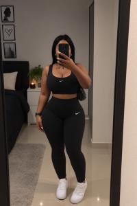 674695756: Chica busca chico en Lérida