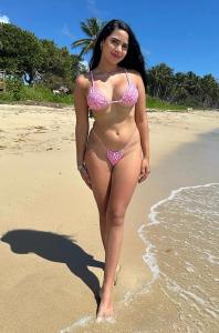 678953858: Chica busca chico en Granada