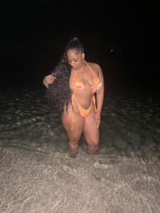 613784229: Chica busca chico en Almería