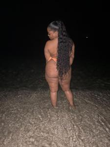 613784229: Chica busca chico en Almería
