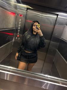 667958723: Chica busca chico en Barcelona