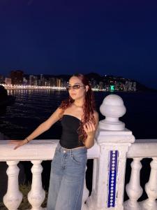 605673846: Chica busca chico en Sevilla