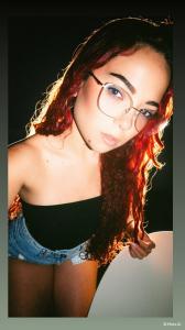 605673846: Chica busca chico en Sevilla