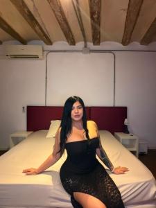 637058507: Chica busca chico en Barcelona