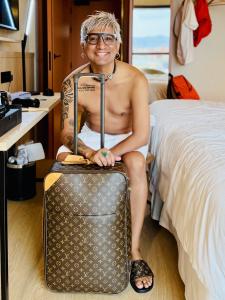 608259318: Chico busca chica en Barcelona