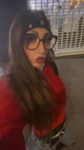 667726466: Chica busca chico en Madrid