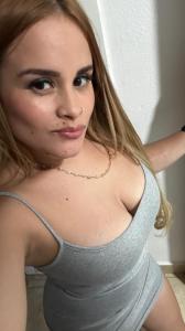 613799675: Chica busca chico en Málaga