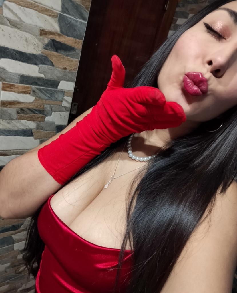 Chica busca chico en Granada: Chica busca chico
