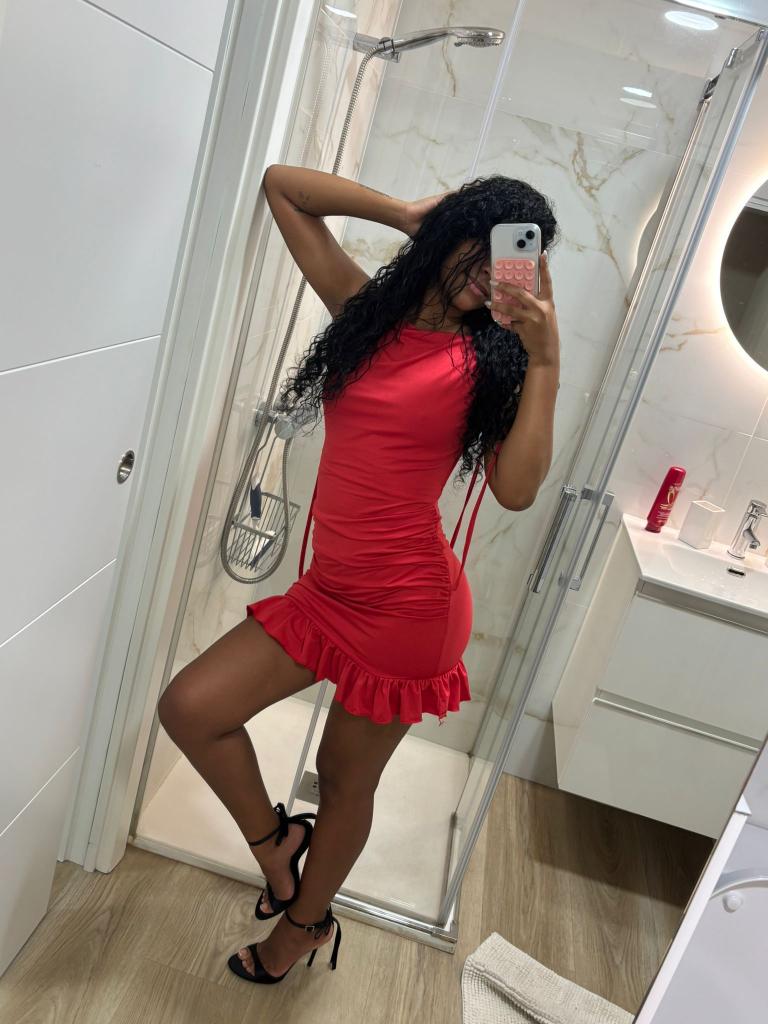 694253659: Chica busca chico en Tenerife