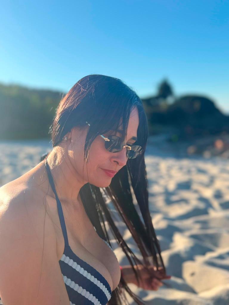 663573710: Chica busca chico en Pontevedra