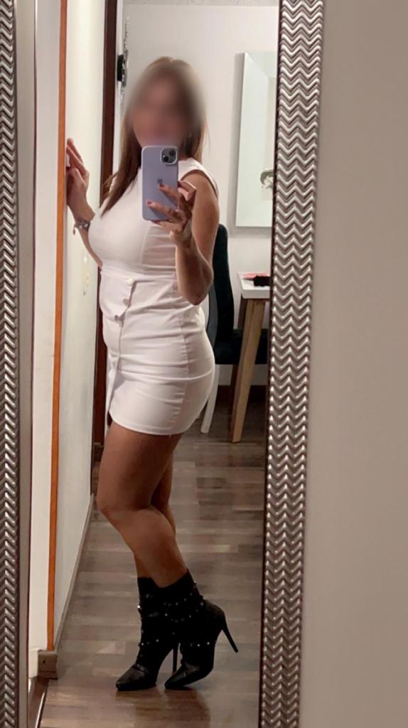 Chica busca chico en Murcia: Chica busca chico
