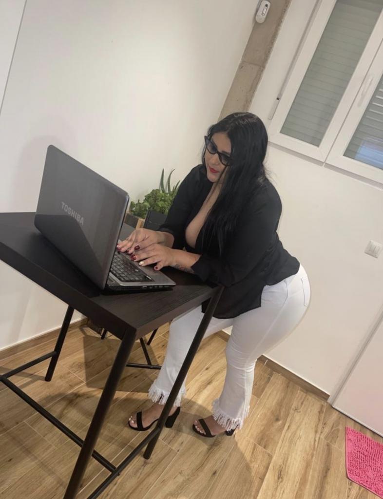 658579550: Chica busca chico en Murcia