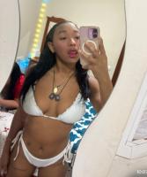 661082279: Chica busca chico en Sevilla