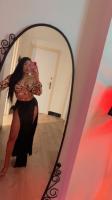 661048958: Chica busca chico en Sevilla
