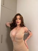 664833817: Chica busca chico en Ibiza