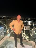 602411372: Chico busca chica en Madrid