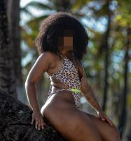 617628533: Chica busca chico en Sevilla