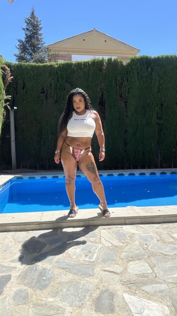 614707081: Chica busca chico en La Coruña