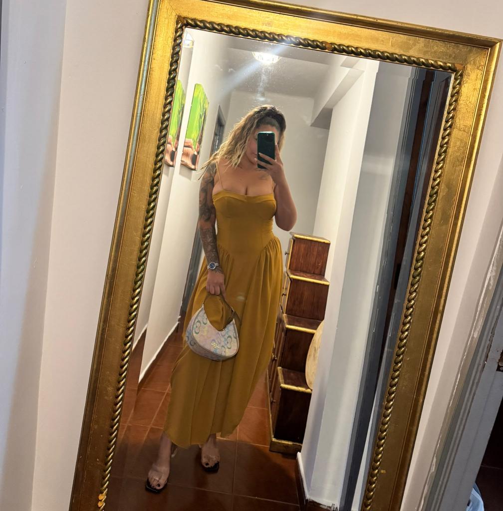 605424313: Chica busca chico en La Coruña