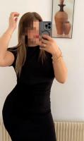 631069623: Chica busca chico en Barcelona