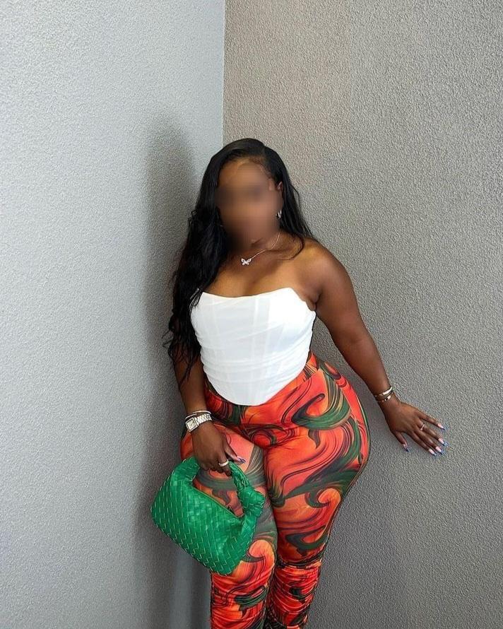 Chica busca chico en Sevilla: 