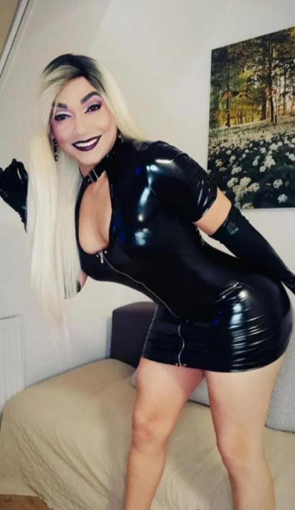 613905198: Transexual en Barcelona
