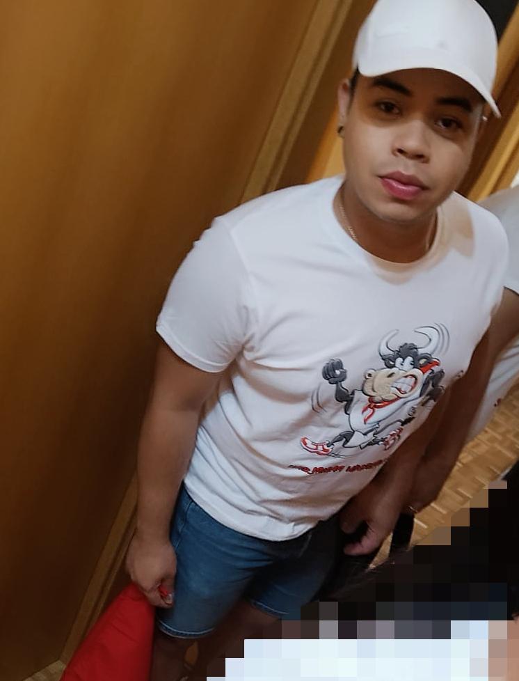 641168703: Chico busca chica en Pontevedra