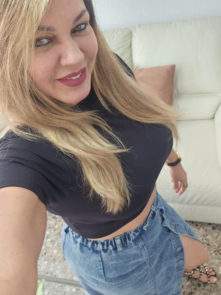 Chica busca chico en Almería: 