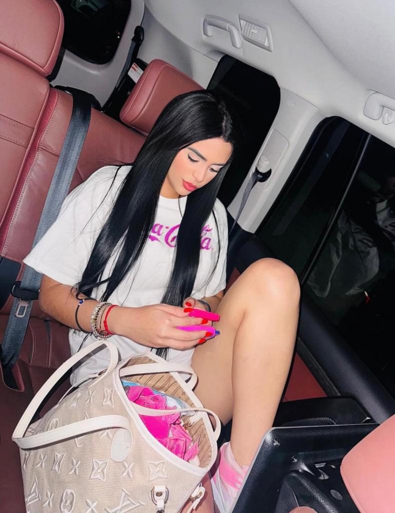 Chica busca chico en Almería: 