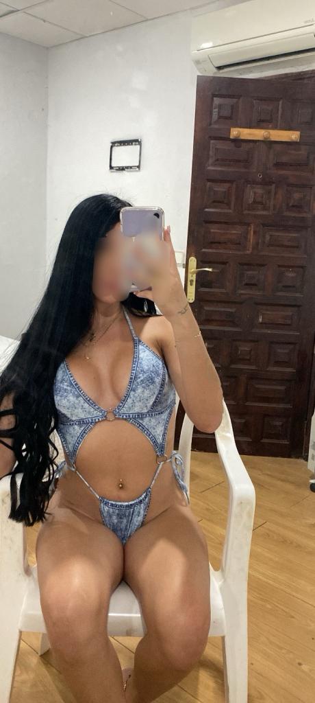 Chica busca chico en Ibiza: 