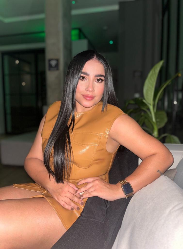 Chica busca chico en Tenerife: 