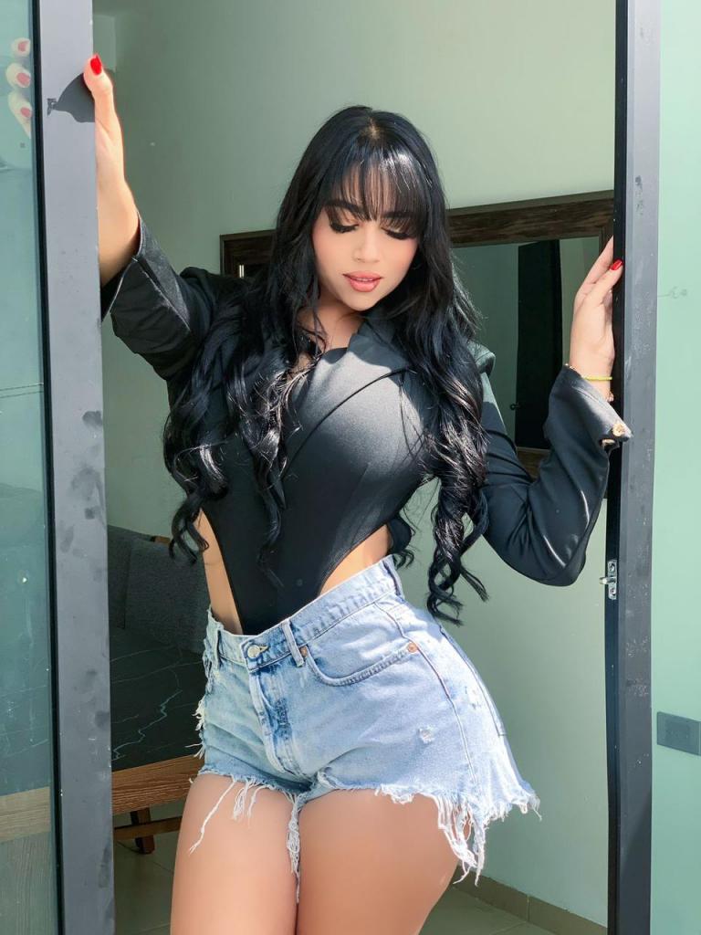 Chica busca chico en Alicante: Chica busca chico