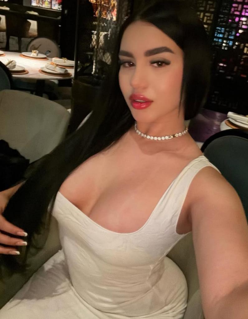 Chica busca chico en Granada: 