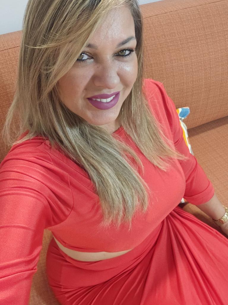Chica busca chico en Almería: 