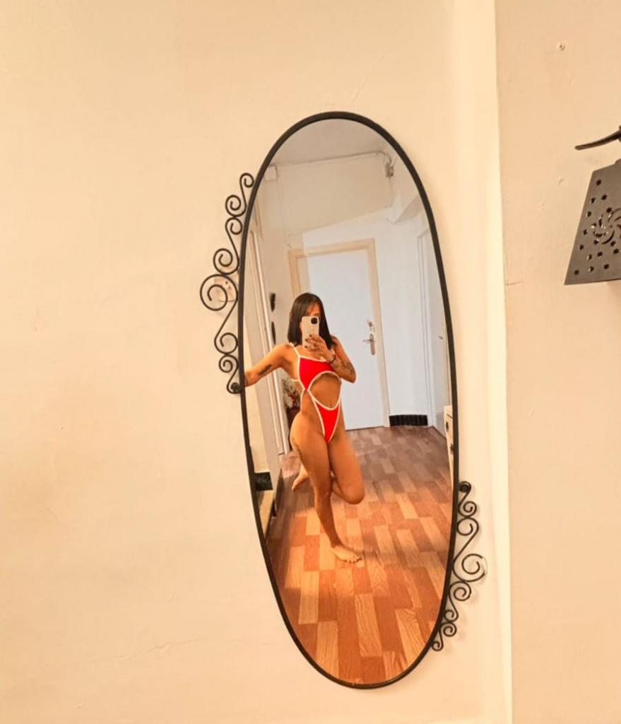 Chica busca chico en Sevilla: 