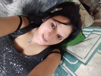 656688431: Chica busca chico en Orense