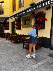 614766708: Chica busca chico en Orense