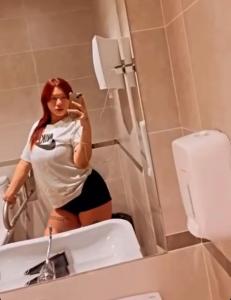 631330532: Chica busca chico en Barcelona