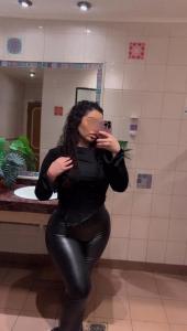 631198268: Chica busca chico en Málaga