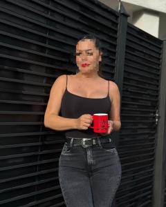 641843995: Chica busca chico en La Coruña