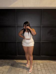 614766708: Chica busca chico en Orense