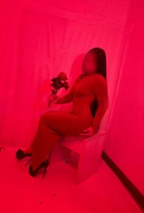 607325081: Chica busca chico en Mallorca