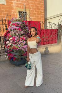617187378: Chica busca chico en Málaga