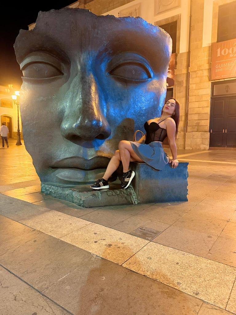 Chica busca chico en Tenerife: 