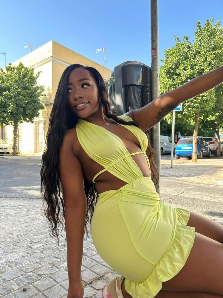 Chica busca chico en Barcelona: 